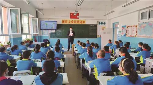 “小橘灯”法治课堂开课啦！欢迎同学们来检察院听课！